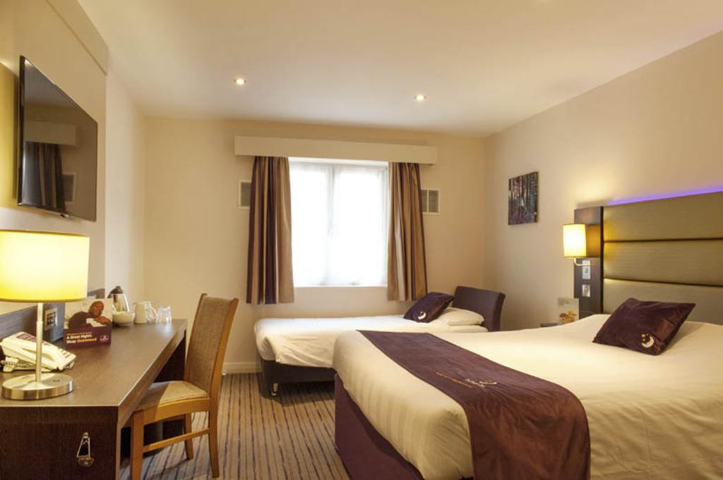 Premier Inn Edinburgh A1 - Newcraighall ภายนอก รูปภาพ