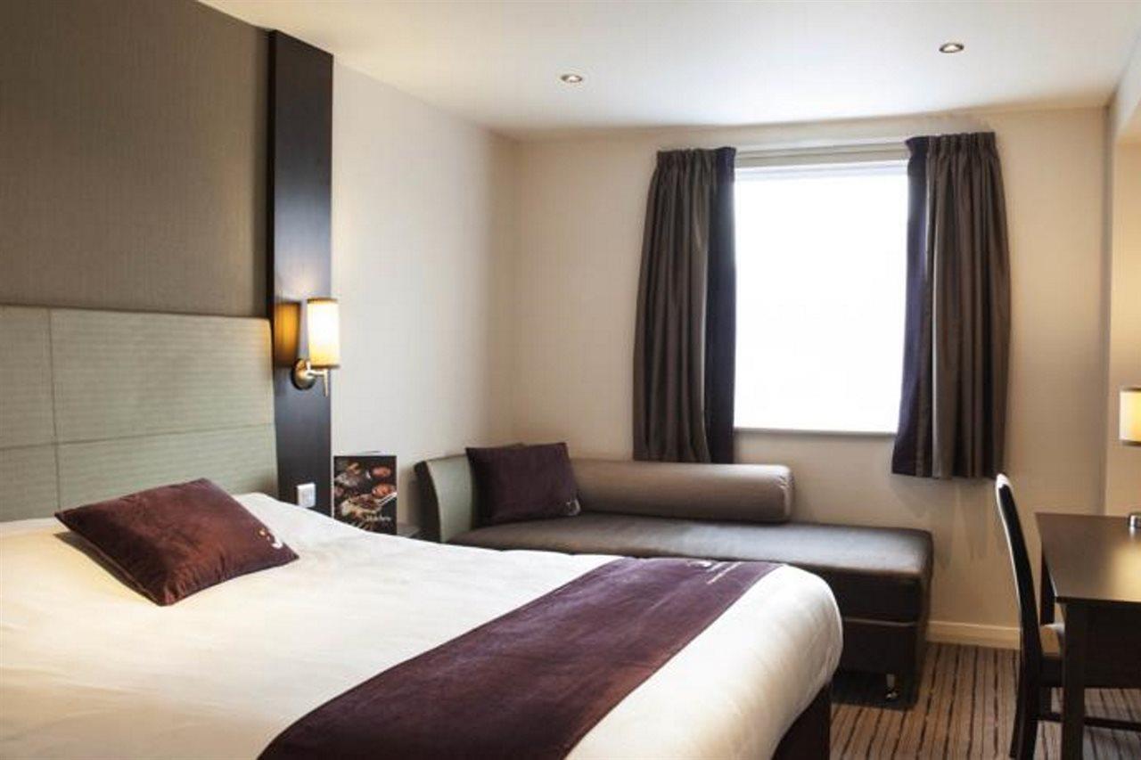 Premier Inn Edinburgh A1 - Newcraighall ภายนอก รูปภาพ