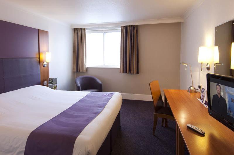Premier Inn Edinburgh A1 - Newcraighall ภายนอก รูปภาพ